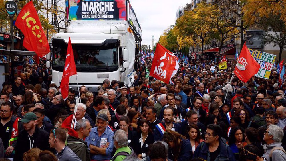 '140,000 people' rally in Paris, raging against skyrocketing prices