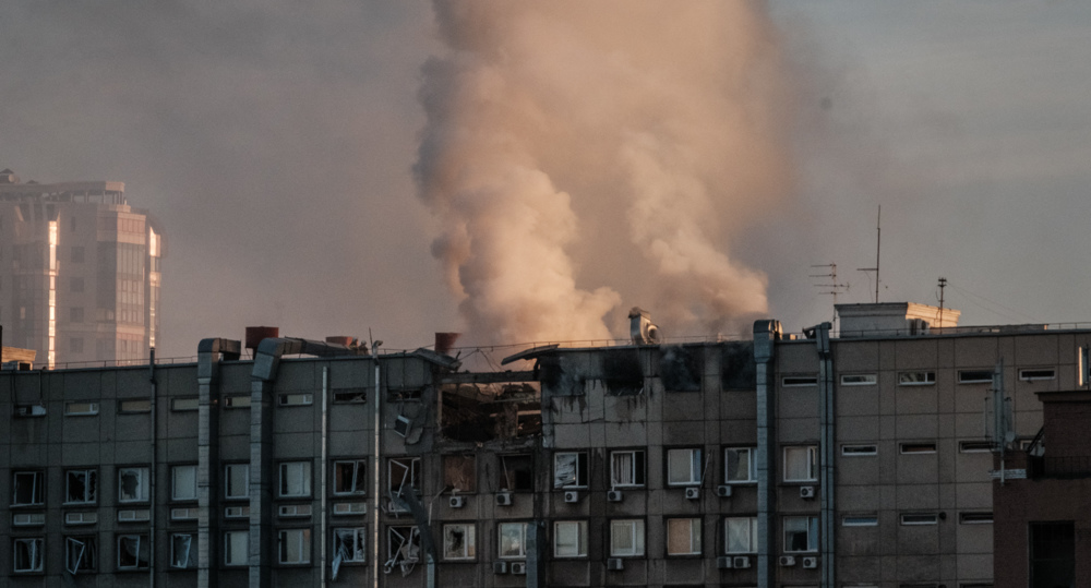 Multiple explosion rip through Kiev while heavy fighting rages in Donbas