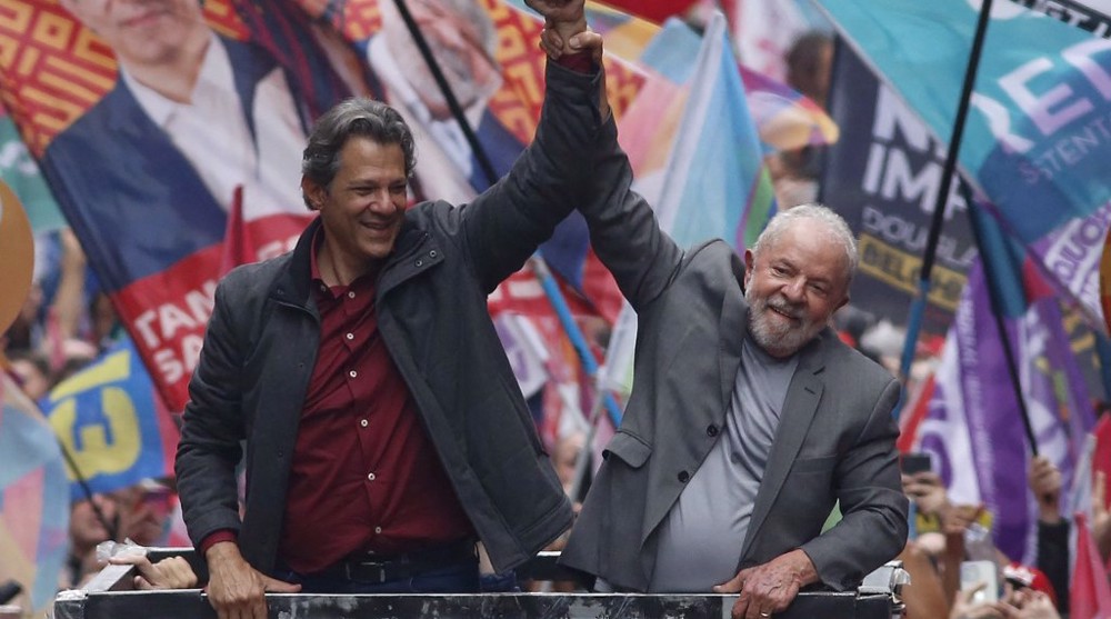 Lula, Bolsonaro head to runoff after tight Brazil election 