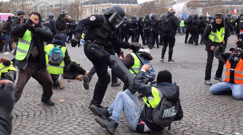 Brutalité policière en France: Téhéran réagit