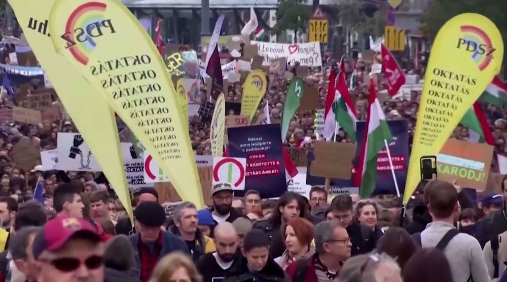 Hungarians rally against ‘runaway inflation’