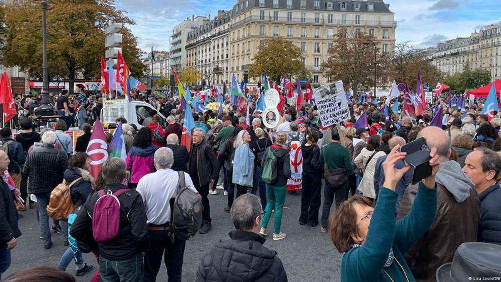Europe in economic turmoil, French Police clash with protestors