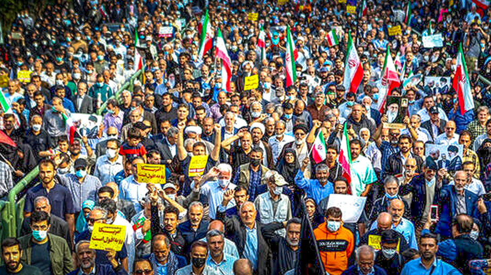 Iranians condemn Shiraz terrorist attack, demand justice