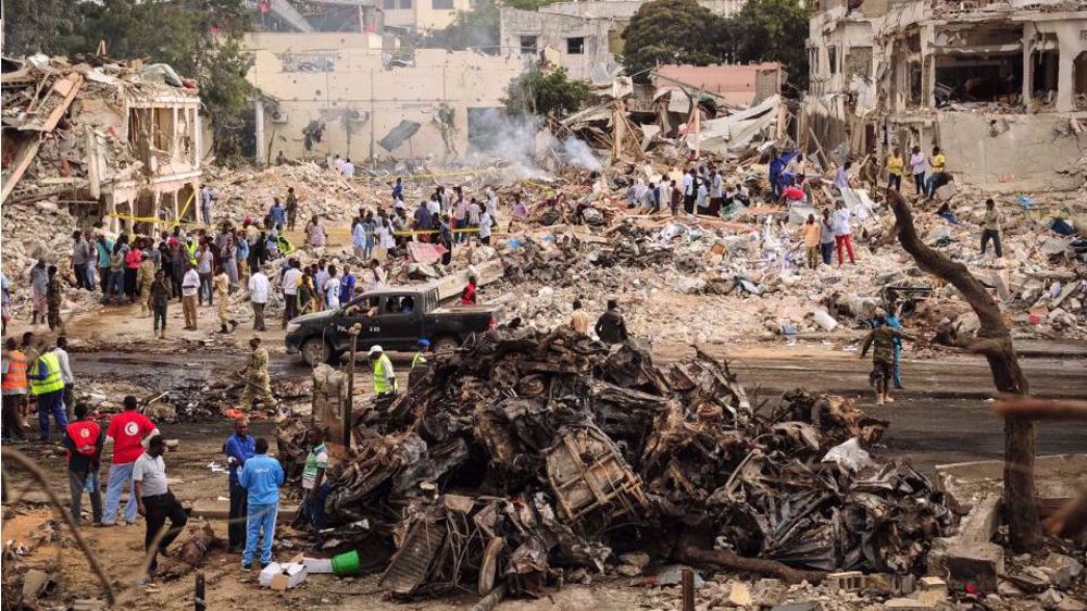 Two car bomb attacks kill 9 in Somali capital, including officials