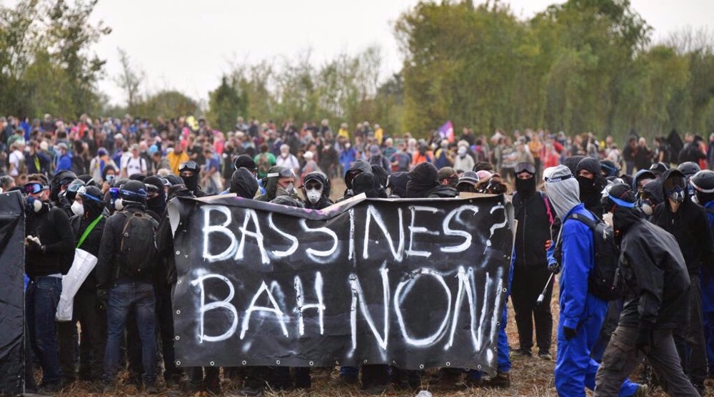 France : manifestation contre les méga-bassines