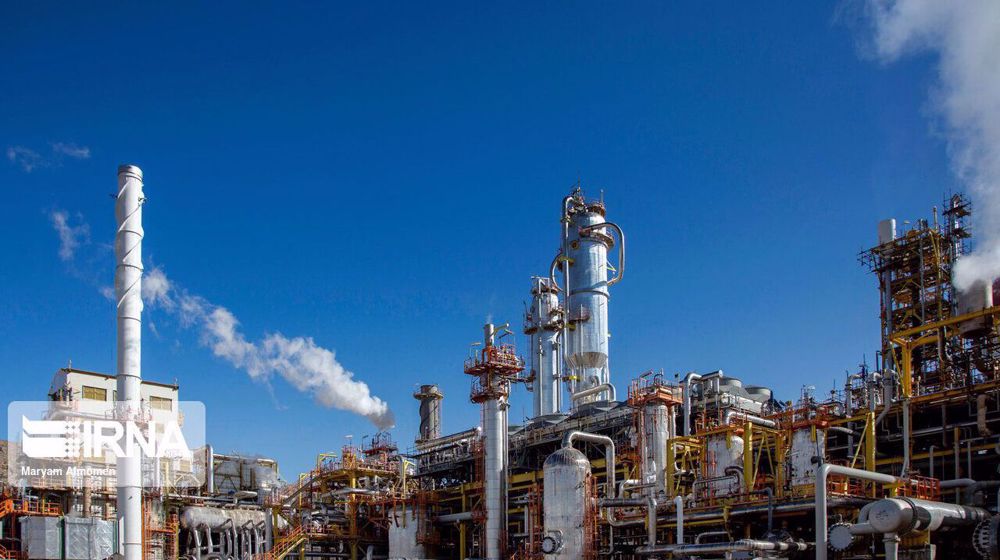 Iran divests shares in largest petrochemical company
