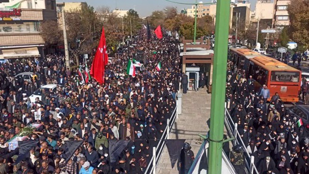 Ispahan: funérailles de 3 martyrs du Basij