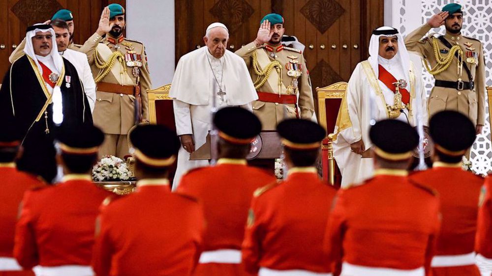 Bahrain opposition: Al Khalifah exploiting Pope’s visit to conceal its crimes