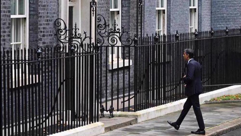 UK backtracks over moving embassy to occupied al-Quds