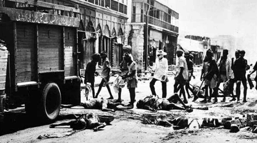 Kashmiris mark 1947 murder of 200,000 Muslims by Hindu extremists