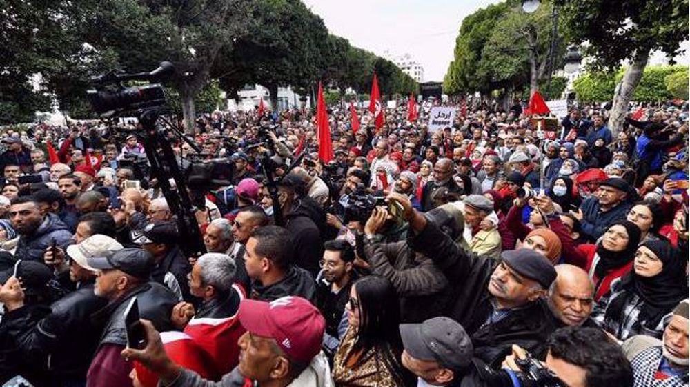 Tunisians protest against president ahead of parliamentary elections
