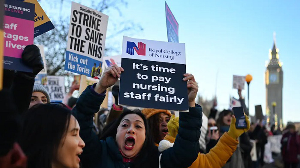 British nurses launch second strike in row over pay