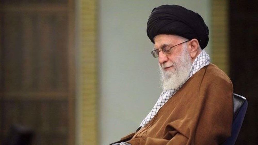 Leader pardons, commutes sentences of over 3,380 convicts on Islamic Revolution anniversary