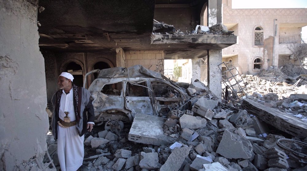 Saudi airstrikes destroy telecommunications facility in Yemeni capital 