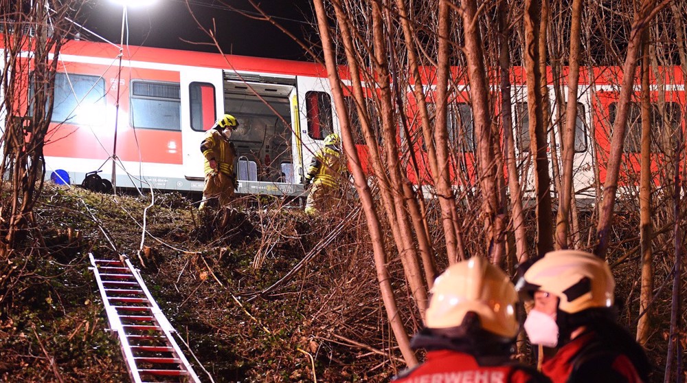Germany: 1 killed, 14 injured in commuter train collision near Munich