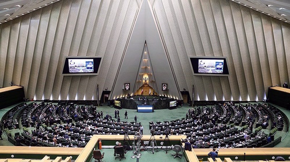 Iran MPs urge govt. not to back down from red lines in Vienna