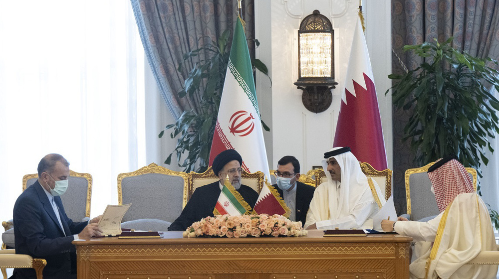 Iran, Qatar sign 14 bilateral deals, including visa waiver