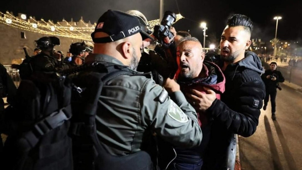 New clashes in Sheikh Jarrah as racist Israeli lawmaker returns