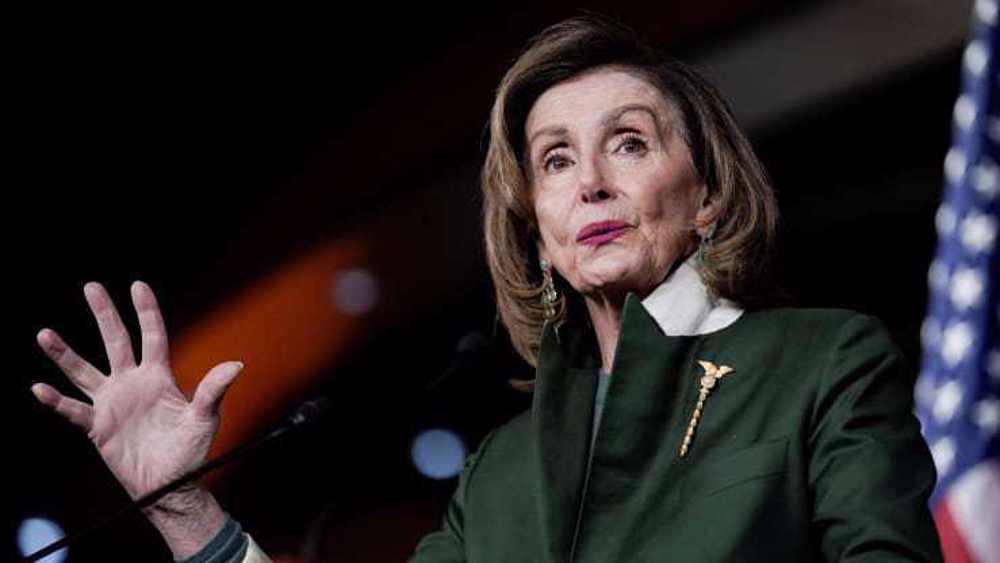 Pelosi caves in, joins Congress in banning members from trading stocks