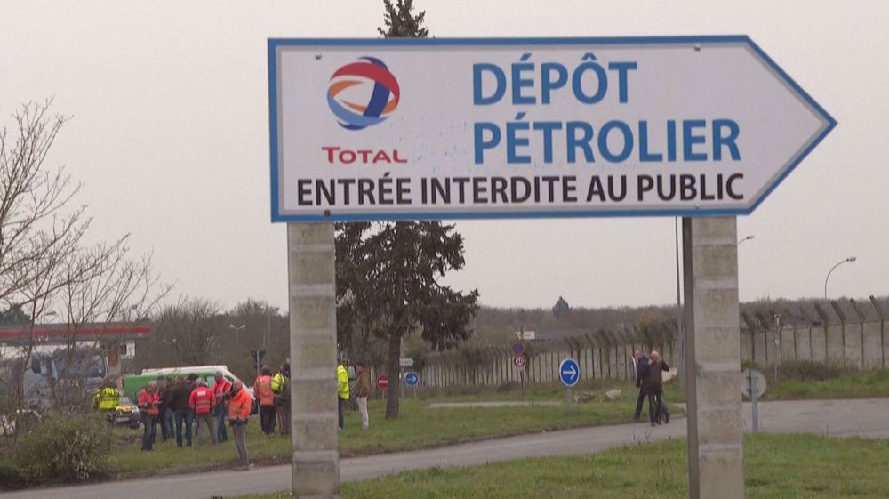 Protesters block fuel depot in western France