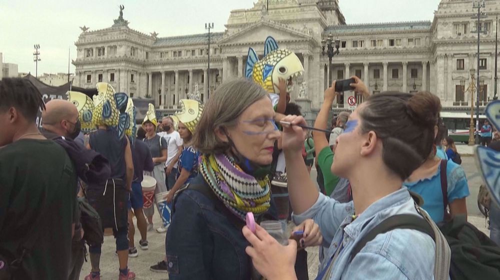 Protesters march in Buenos Aires to mark World Water Day