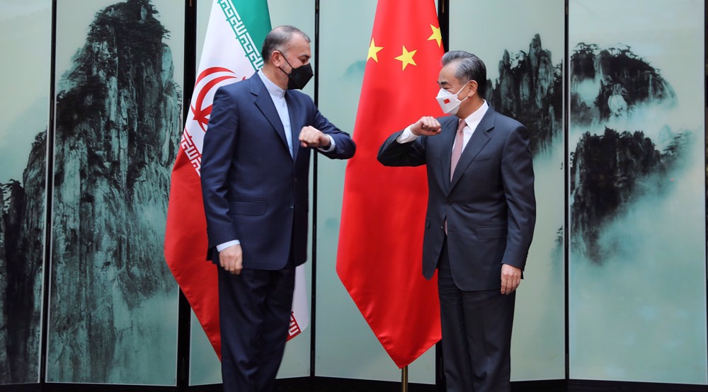 Iranian, Chinese FMs pledge to fight 'illegitimate, unilateral' sanctions