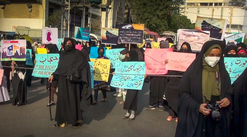 Pakistani women demand more Islamic rights