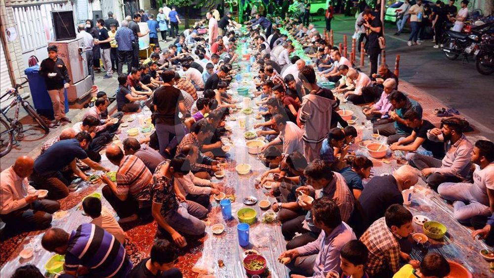 Iranians gather for the street iftar