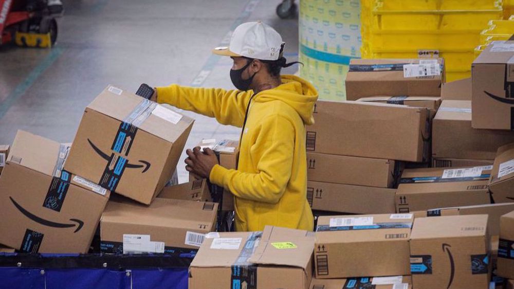 Democrats seek documents from Amazon on labor practices
