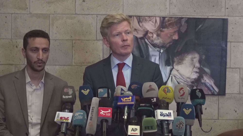 UN envoy visits Sana'a, discusses recently announced truce 