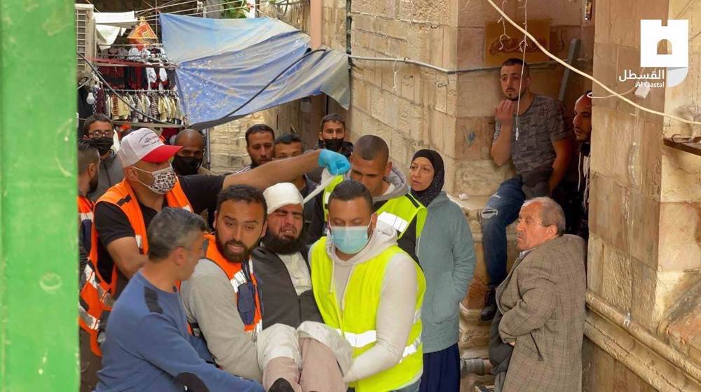 More Palestinians injured as Israeli forces, settlers raid Aqsa Mosque