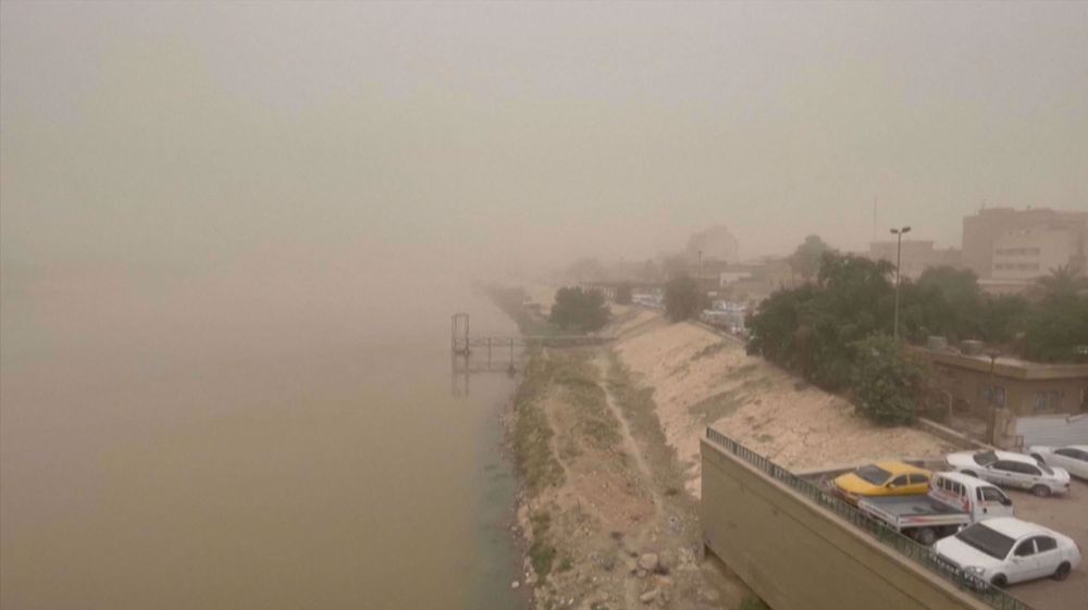 Dust storm hits Iraqi capital of Baghdad