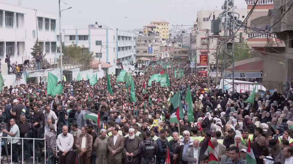 Thousands rally in Gaza to support al-Quds
