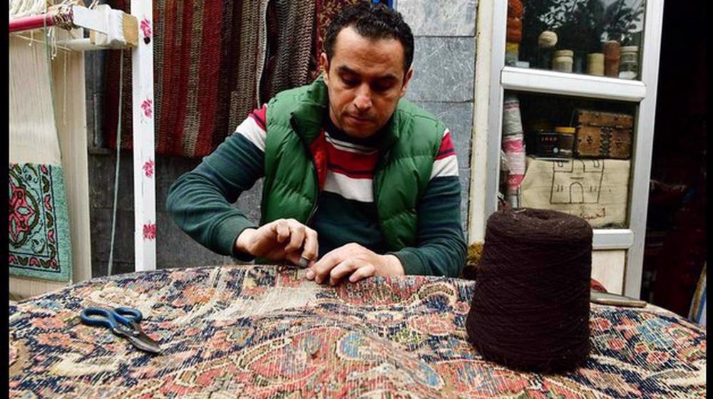 Carpet repair booms in Aleppo as Syria looks to rebuild