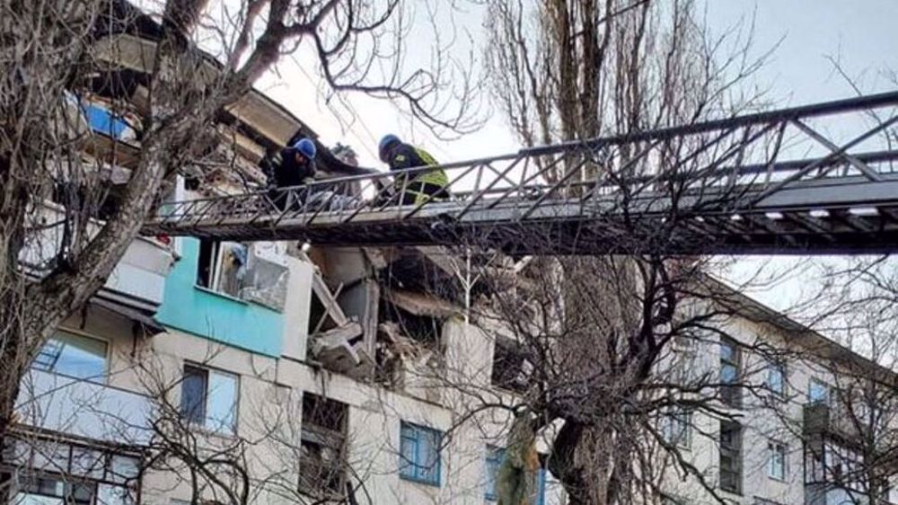 Ukraine urges civilians in Luhansk to flee ahead of likely Russia op