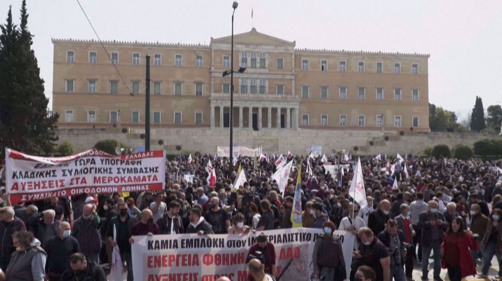 'This can’t go on any longer': In Greece, thousands march against rising prices
