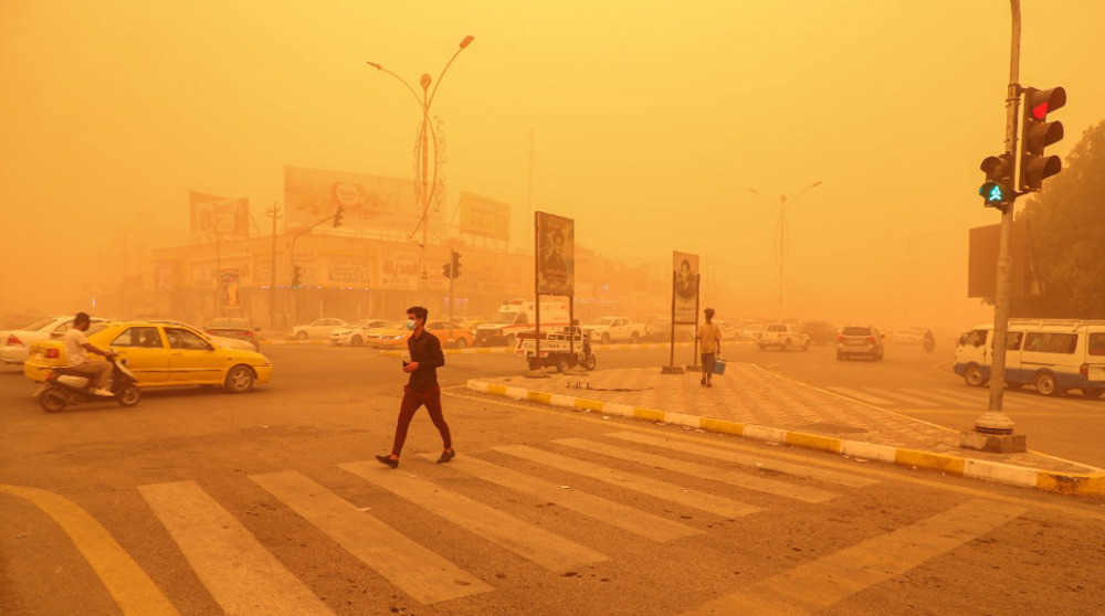 Latest sandstorm puts thousands in hospital, brings Iraq to standstill 