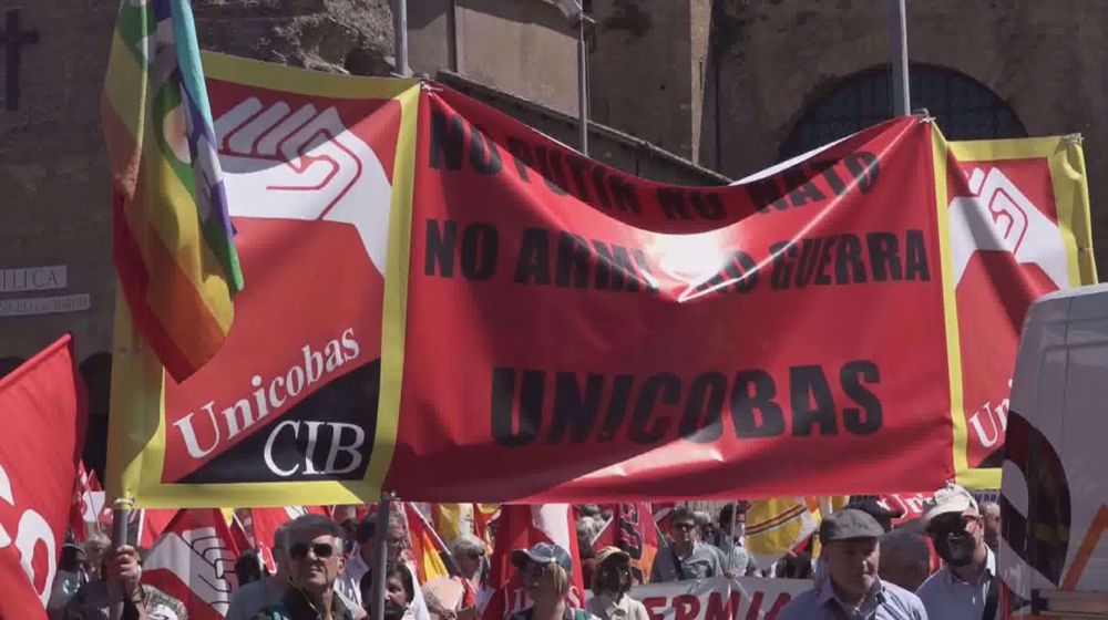 Anti-war protesters rally in Rome, urge EU to halt arms deliveries to Kiev