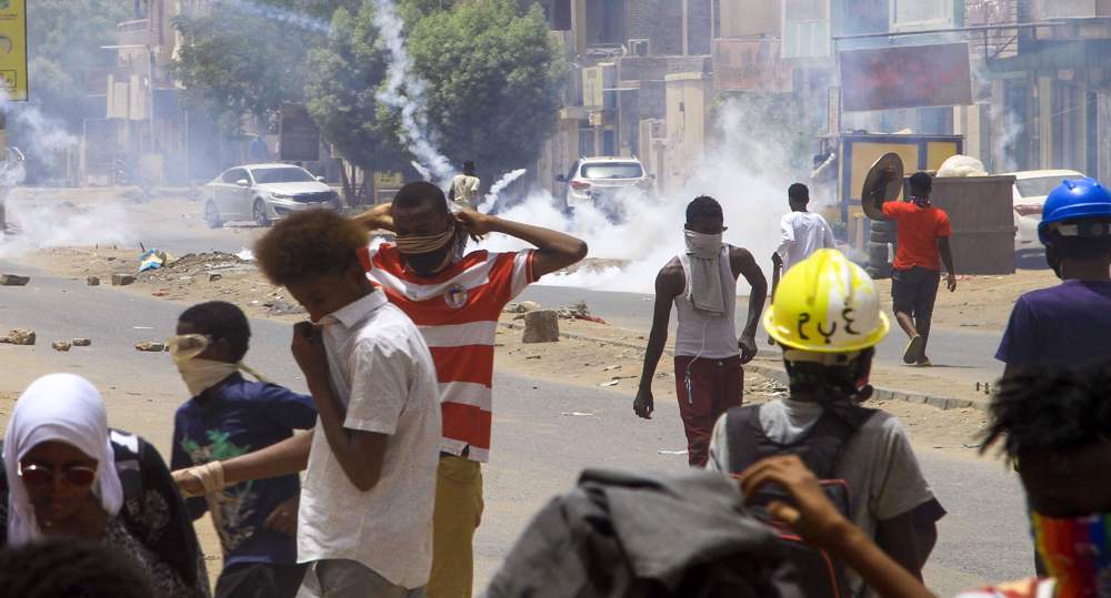 Sudanese security forces kill protester during fresh anti-coup demonstrations