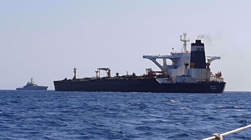 La Grèce détourne un pétrolier iranien!