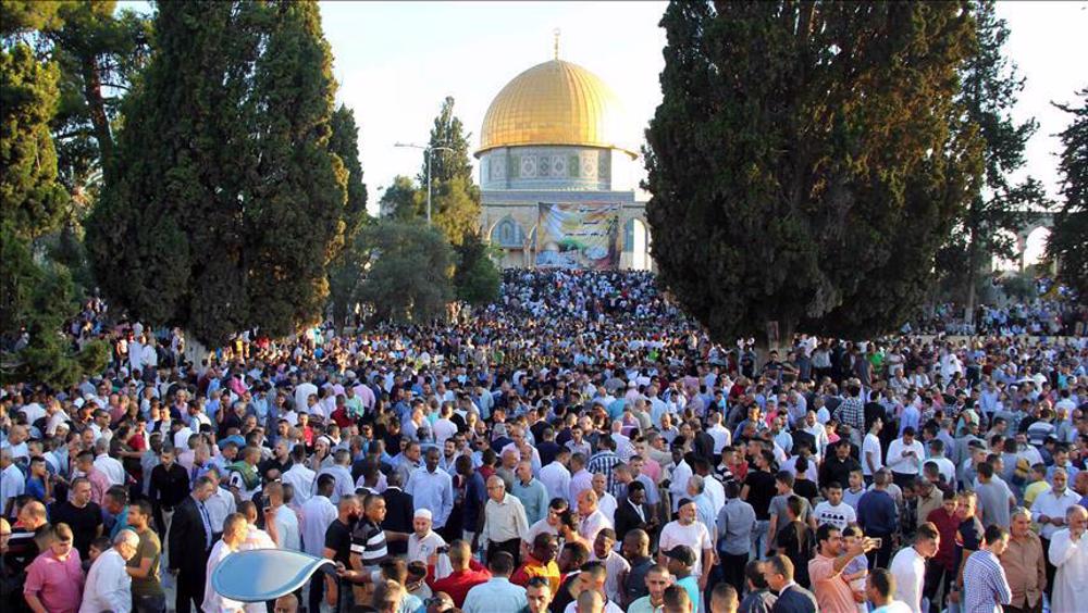  Muslims worldwide mark Eid al-Fitr