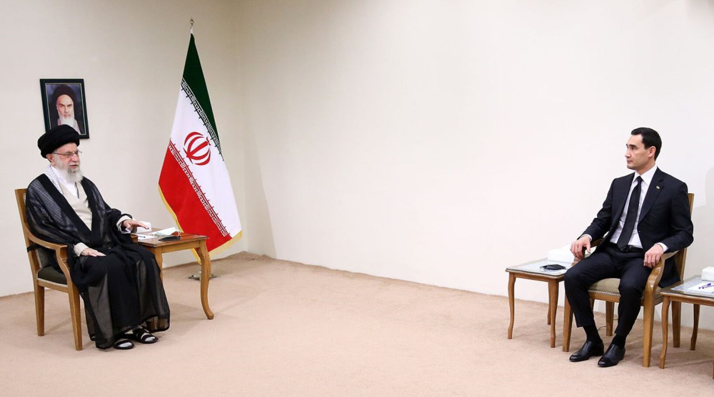 Leader stresses Iran’s 'neighbors first' policy in talks with Turkmen president