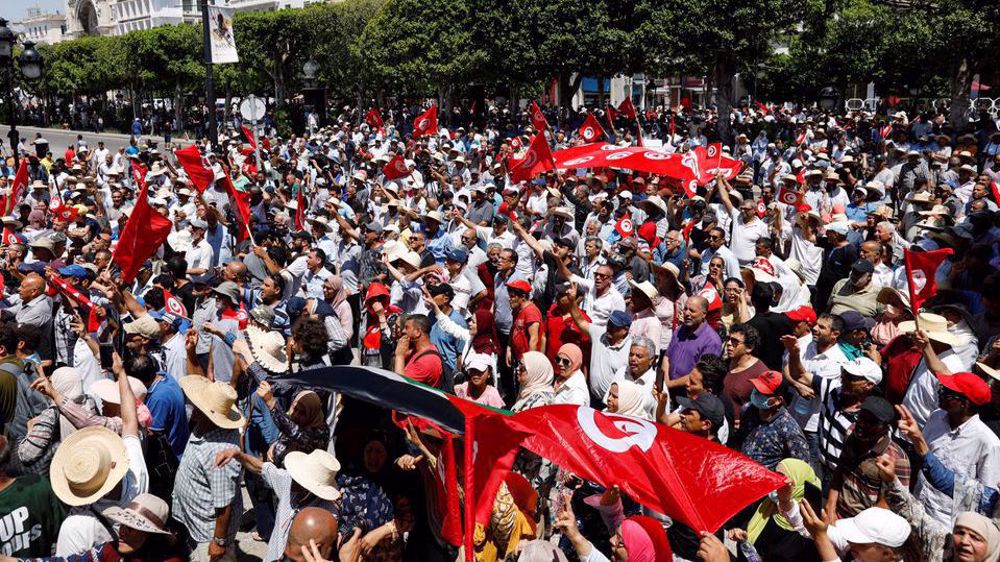 Tunisians hold new rally against constitutional referendum