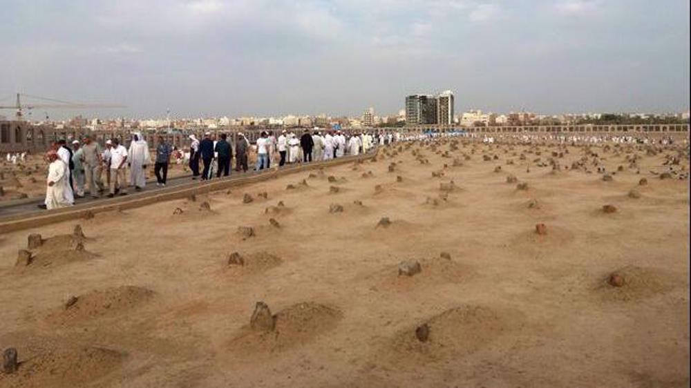 Hajj pilgrims visit the Baghi cemetery in Medina