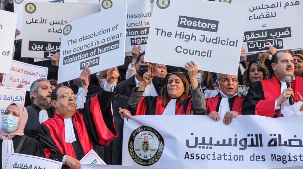 Tunisian judges threaten to extend strike over sackings