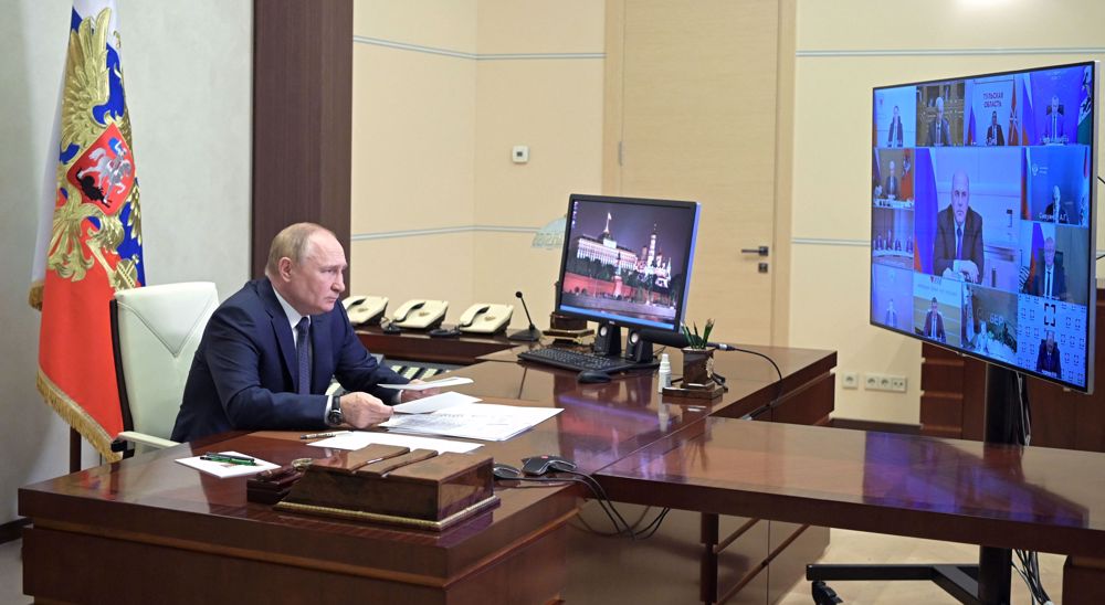 Putin: West cannot isolate Russia, hinder its progress by sanctions over Ukraine