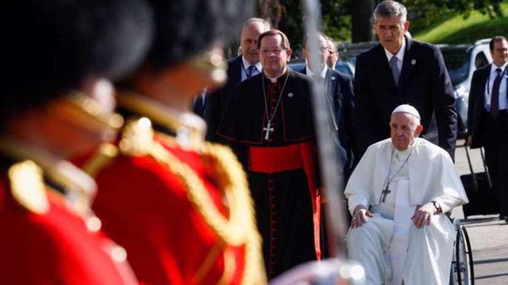  Pope Francis denounces 'ideological colonization’ in visit to Canada 