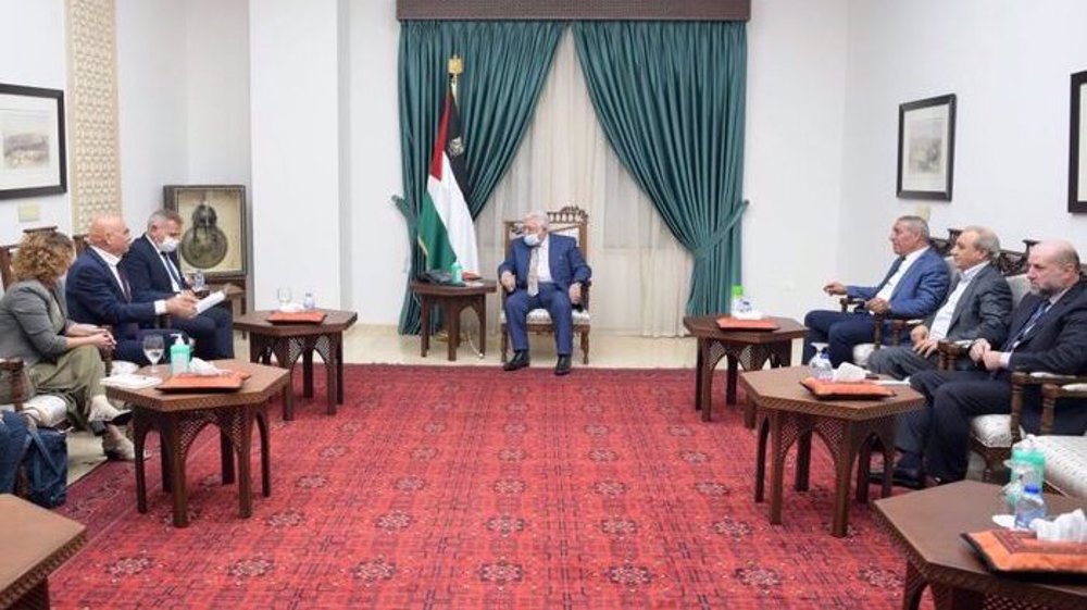 Palestinian resistance slams Abbas for meeting Israeli minister