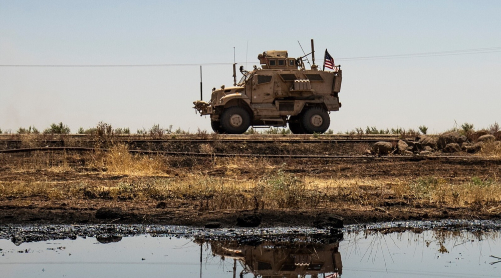 Large US convoy crosses into Iraq with smuggled Syrian crude oil