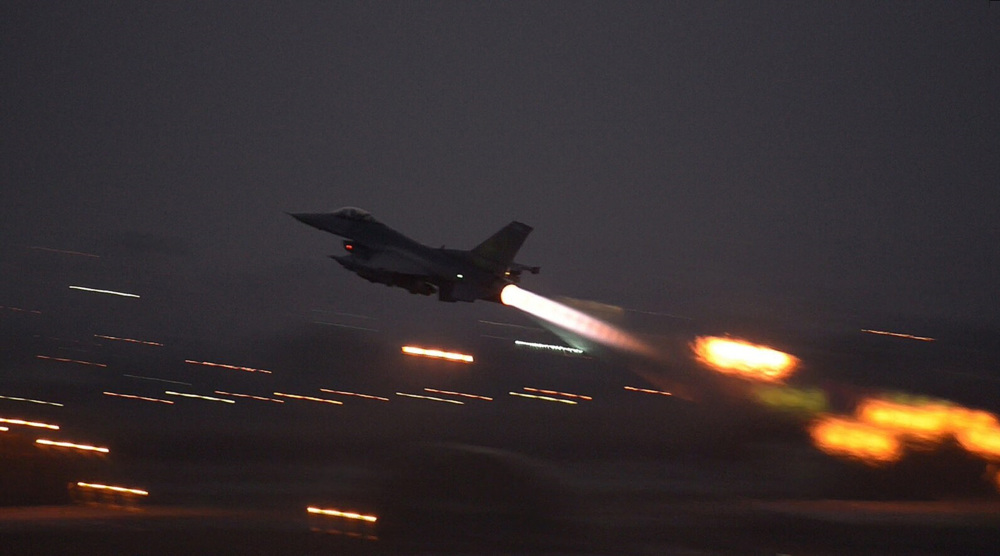 US military fighter jets carry out airstrike in eastern Syria